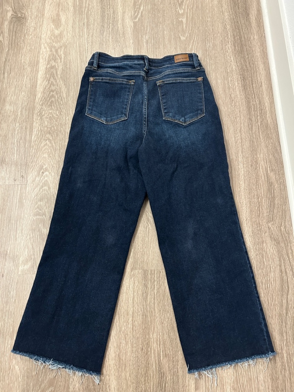 Judy Blue - Wide Leg Crop Jeans - Picture 5 of 8